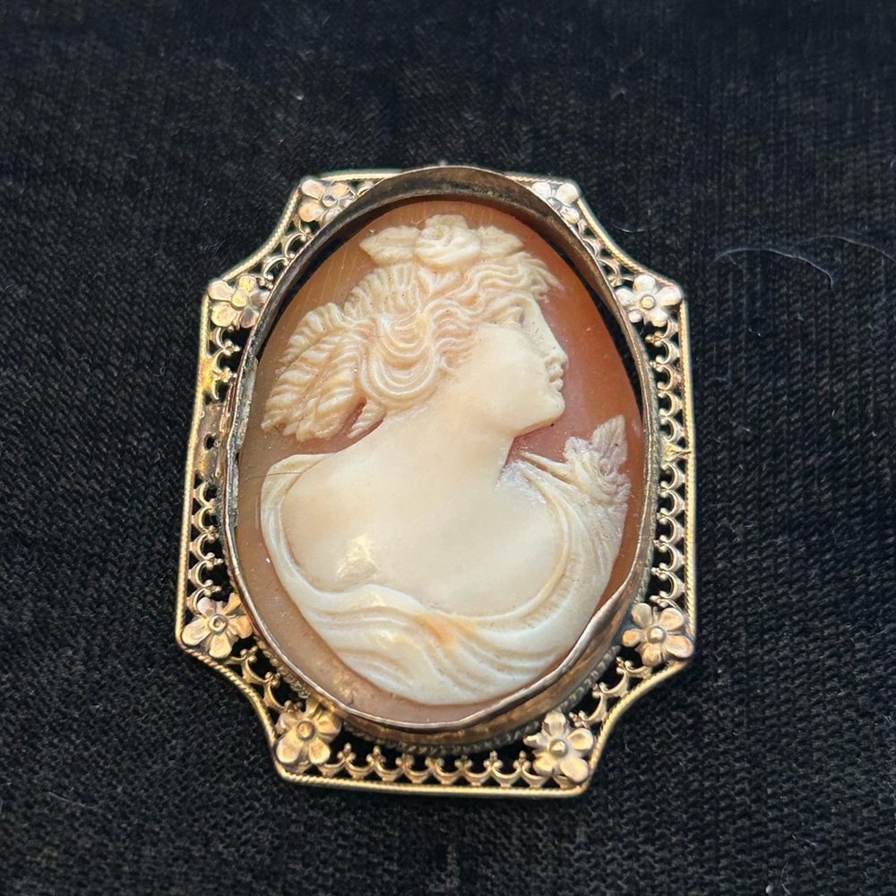 Vintage 14k Yellow Gold Cameo Portrait Victorian Antique Pendant Brooch